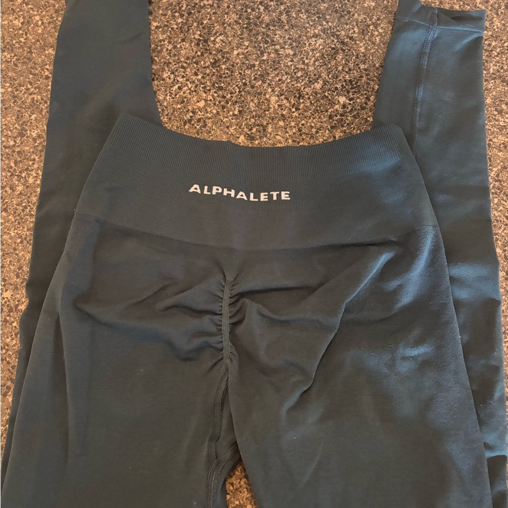 Alphalete Amplify - Picture 3 of 3